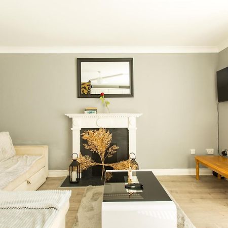 Modern Elegant Central Apt With Parking Dublin Eksteriør bilde