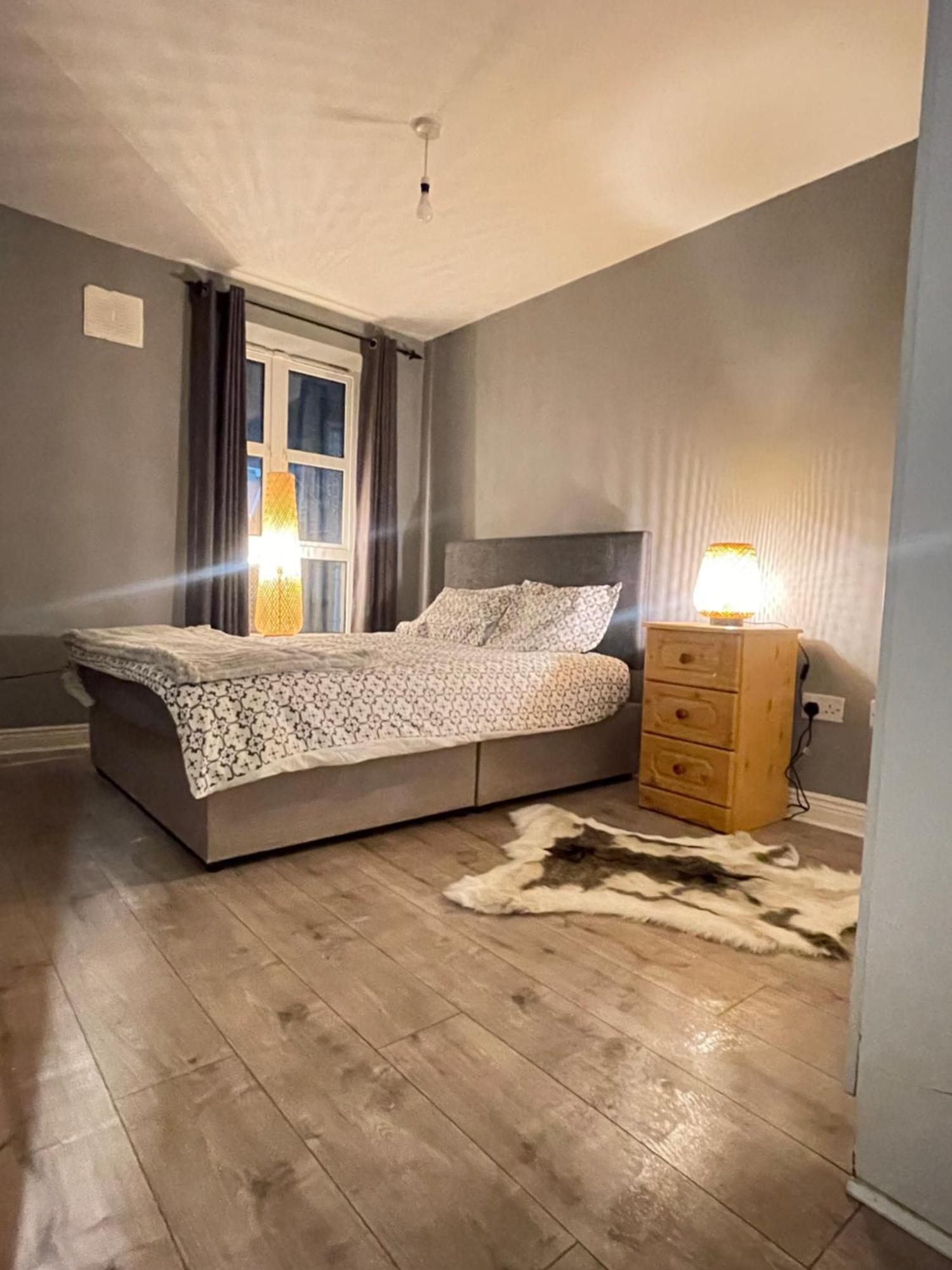 Modern Elegant Central Apt With Parking Dublin Eksteriør bilde