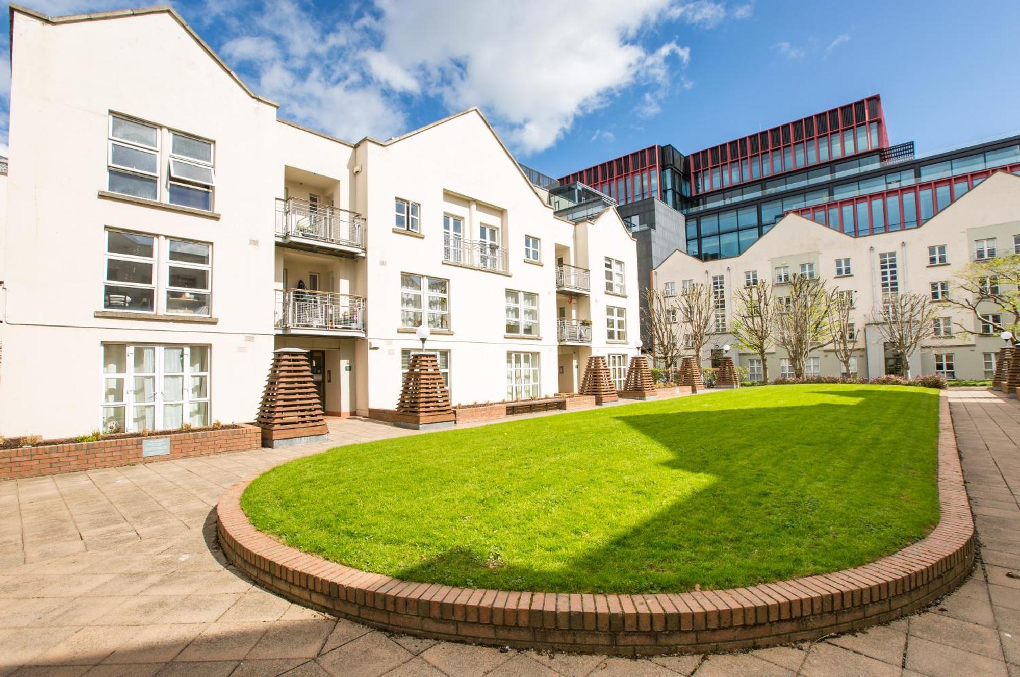 Modern Elegant Central Apt With Parking Dublin Eksteriør bilde